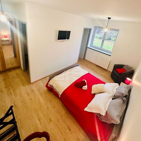 Chambres D'Hotes Les Vernayes Amplepuis Esterno foto