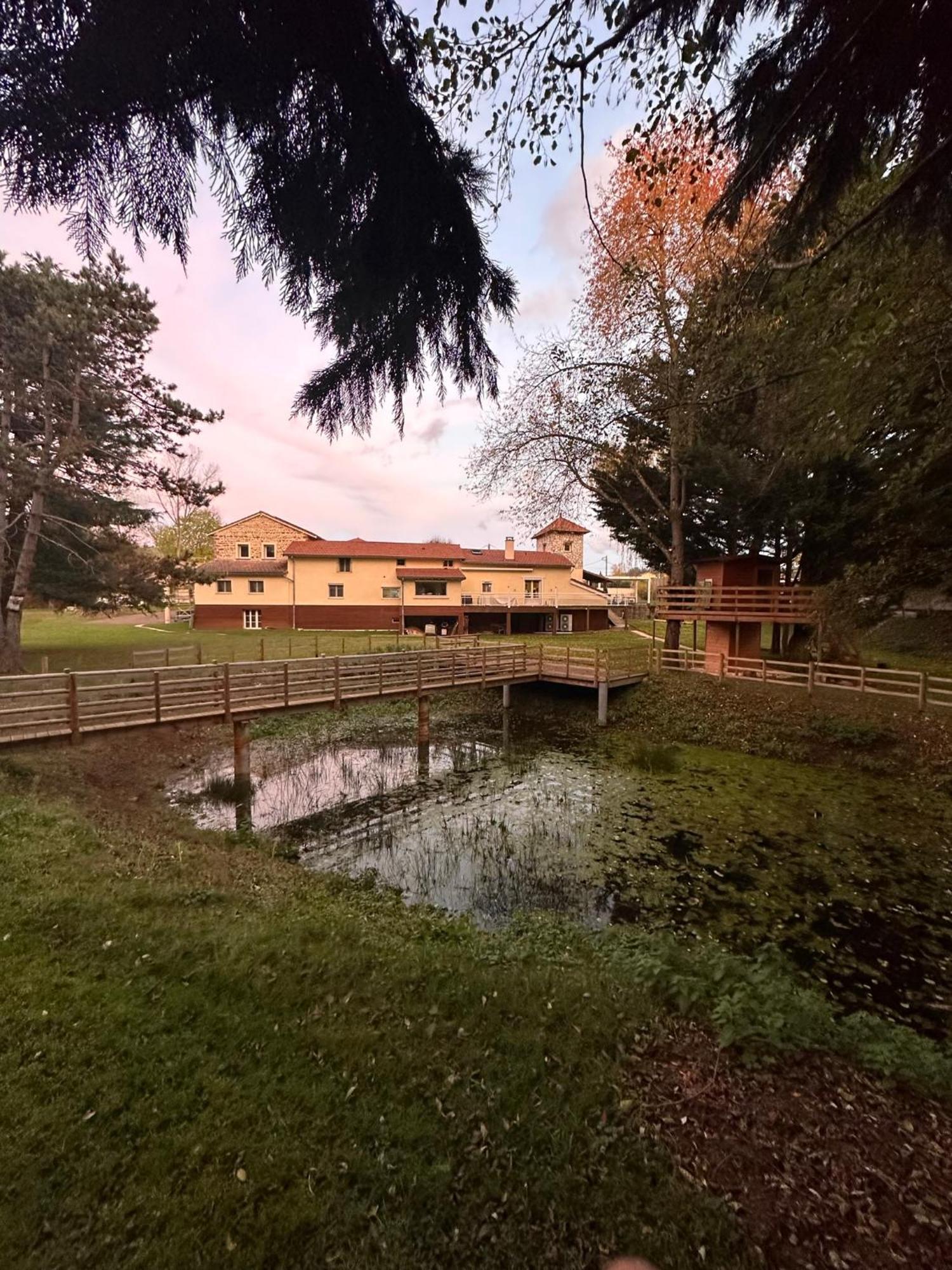 Chambres D'Hotes Les Vernayes Amplepuis Esterno foto